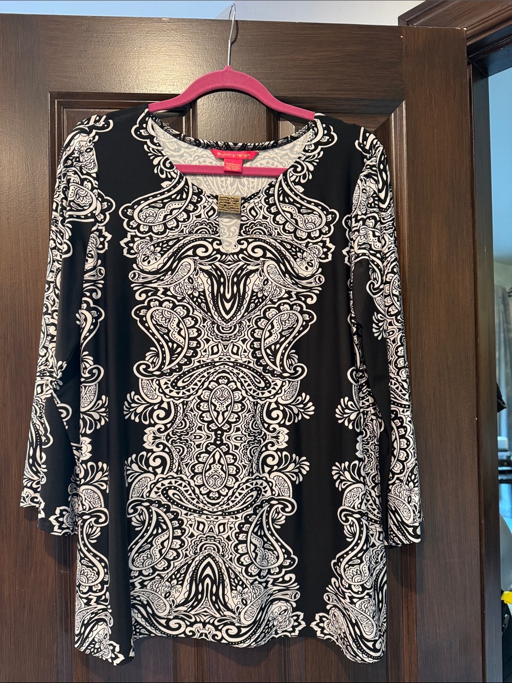 Sunny Leigh Black and White Paisley Keyhole Top